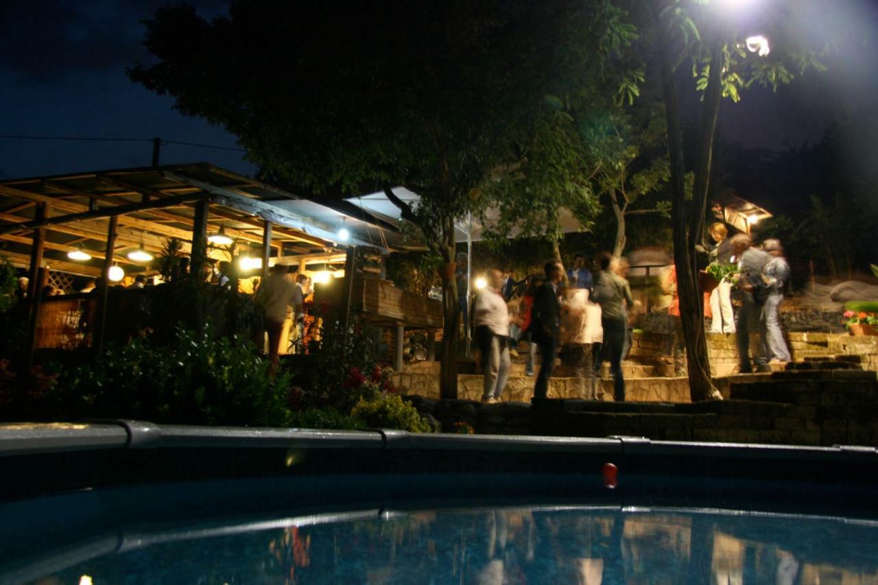 Brojo Hill Bed & Breakfast Longare Exterior photo